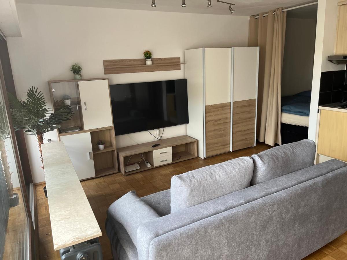 Apartment Naehe Hauptbahnhof Und Innenstadt Würzburg Eksteriør bilde